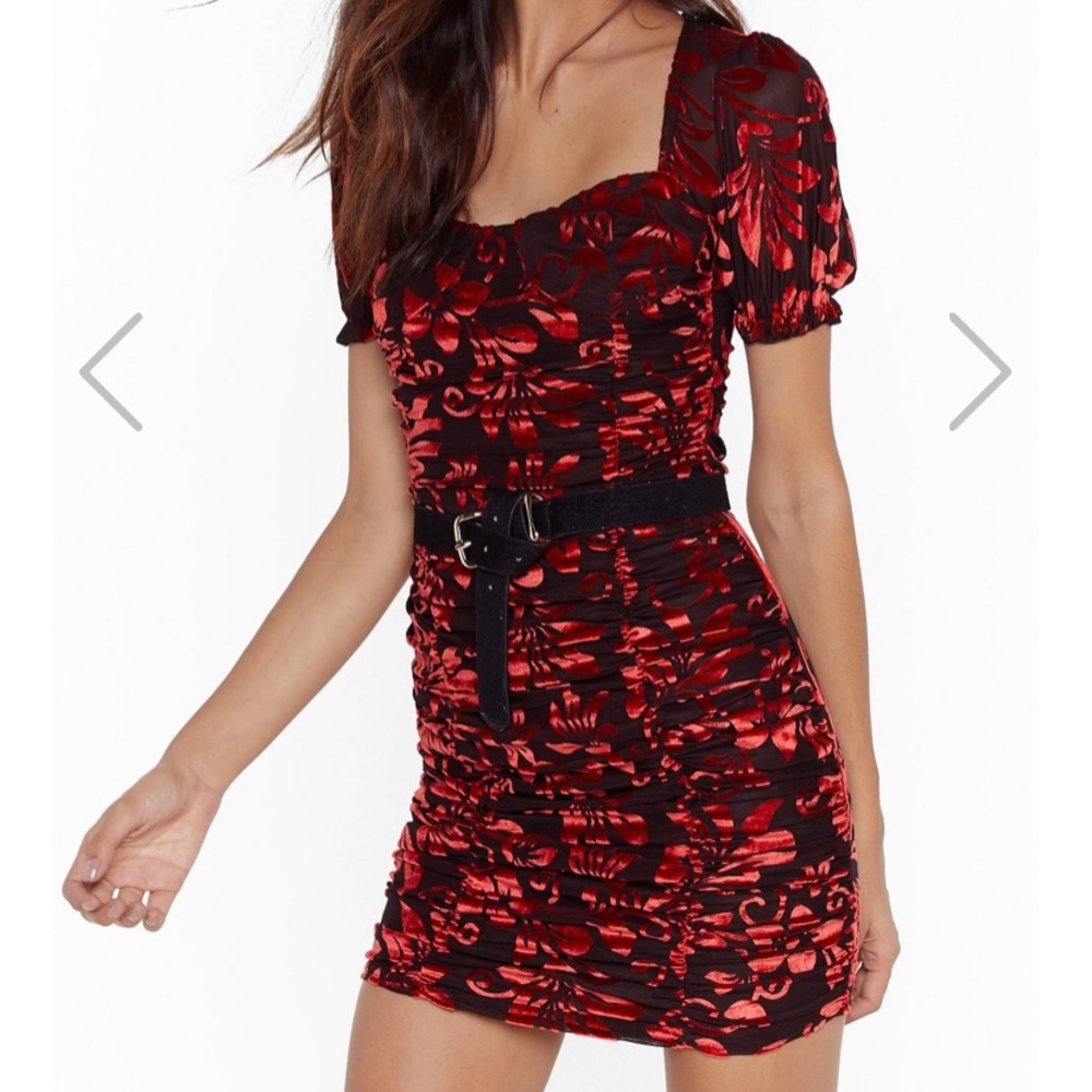 Brand New Velvet Floral Dress😍